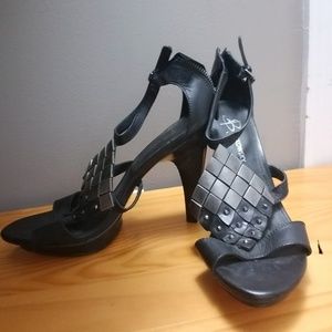 B. Makowsky heels 8.5